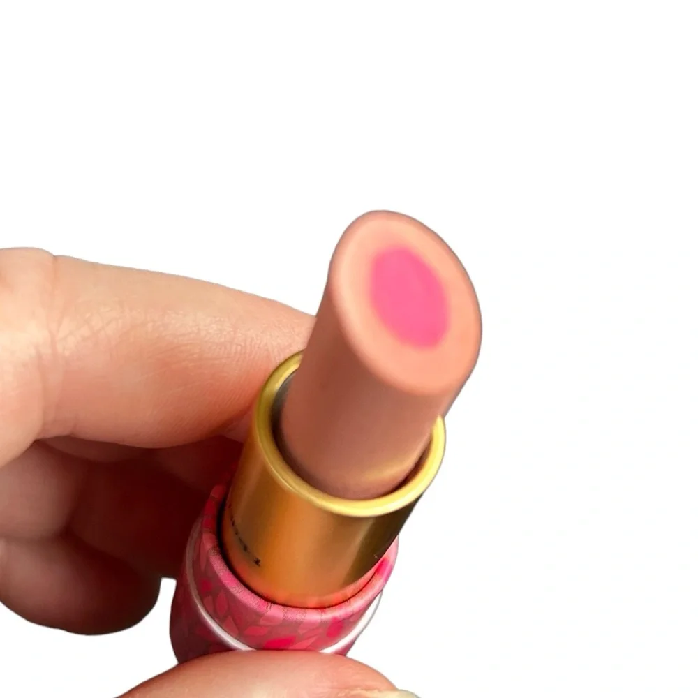 Tarte Complexion Brightening Lipstick in Fair-to-Light Discontinued NWT